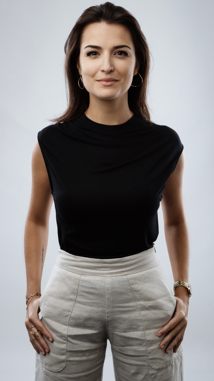 Aline Castro